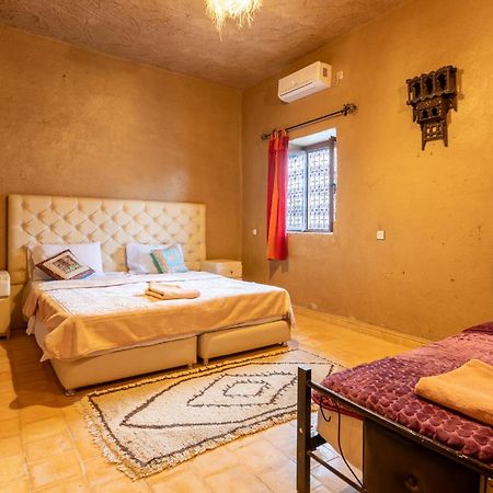 Auberge Sahara Garden Lac Yasmins Exteriör bild