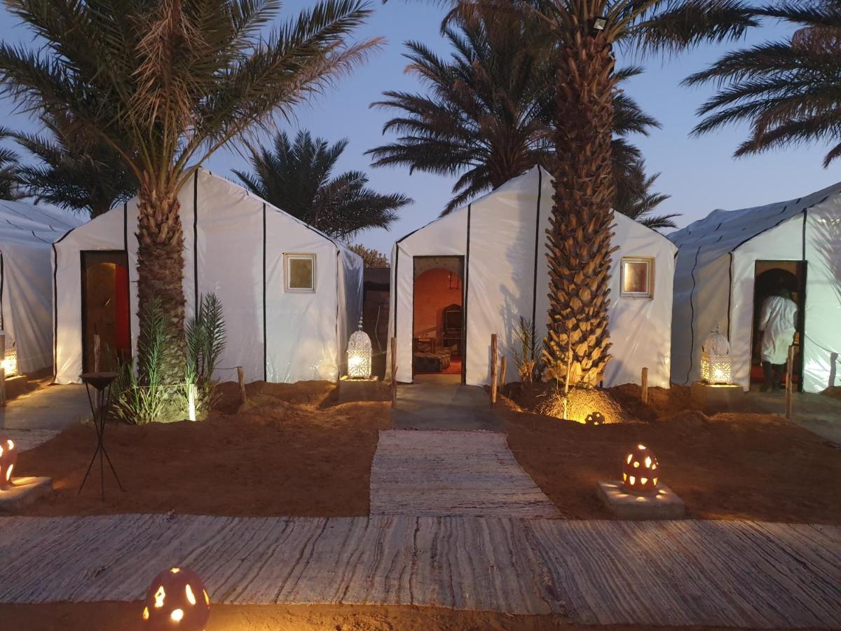 Auberge Sahara Garden Lac Yasmins Exteriör bild