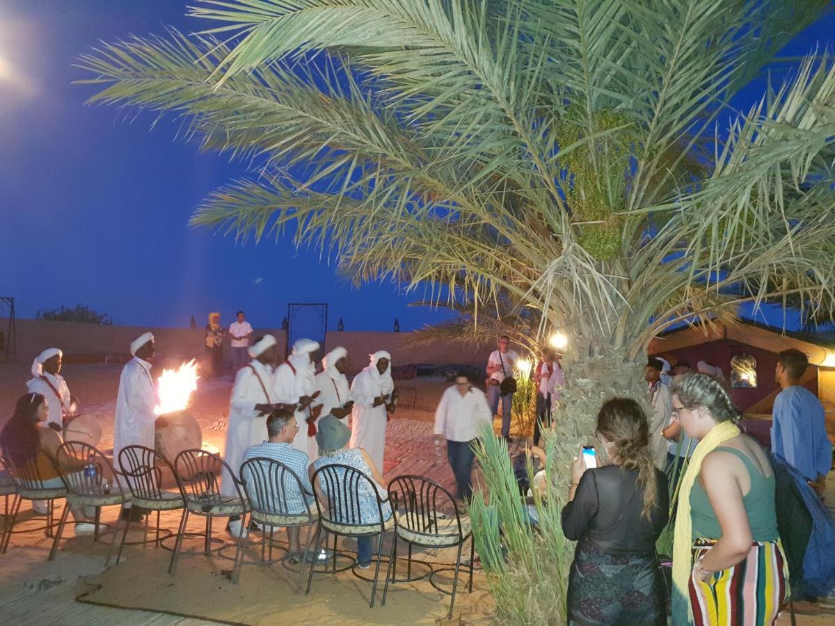 Auberge Sahara Garden Lac Yasmins Exteriör bild