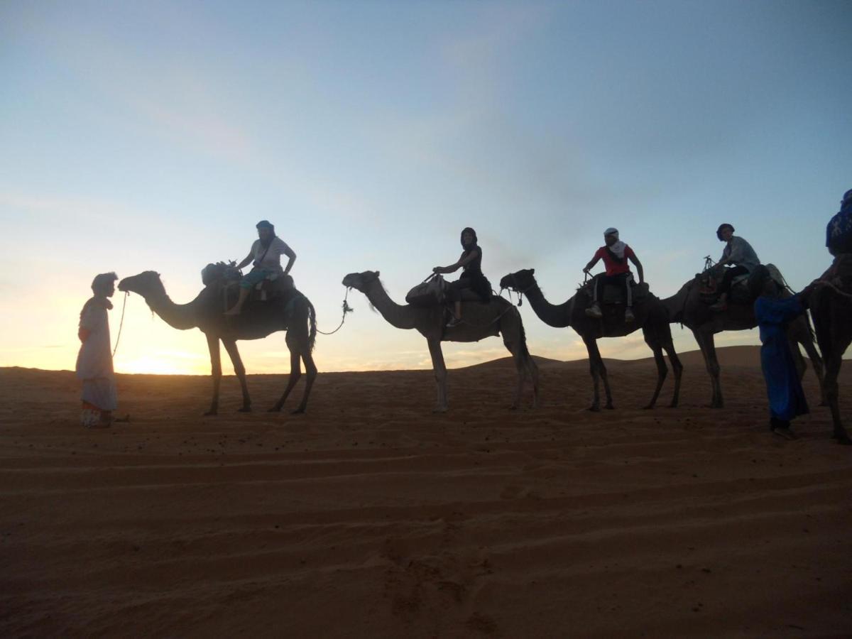 Auberge Sahara Garden Lac Yasmins Exteriör bild