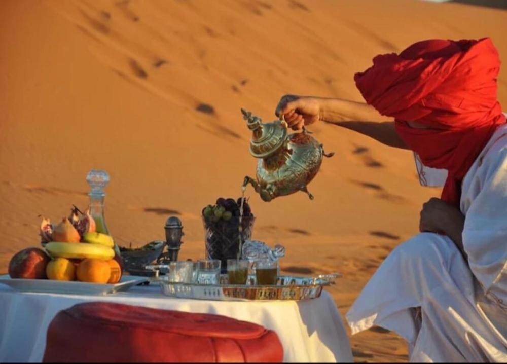 Auberge Sahara Garden Lac Yasmins Exteriör bild