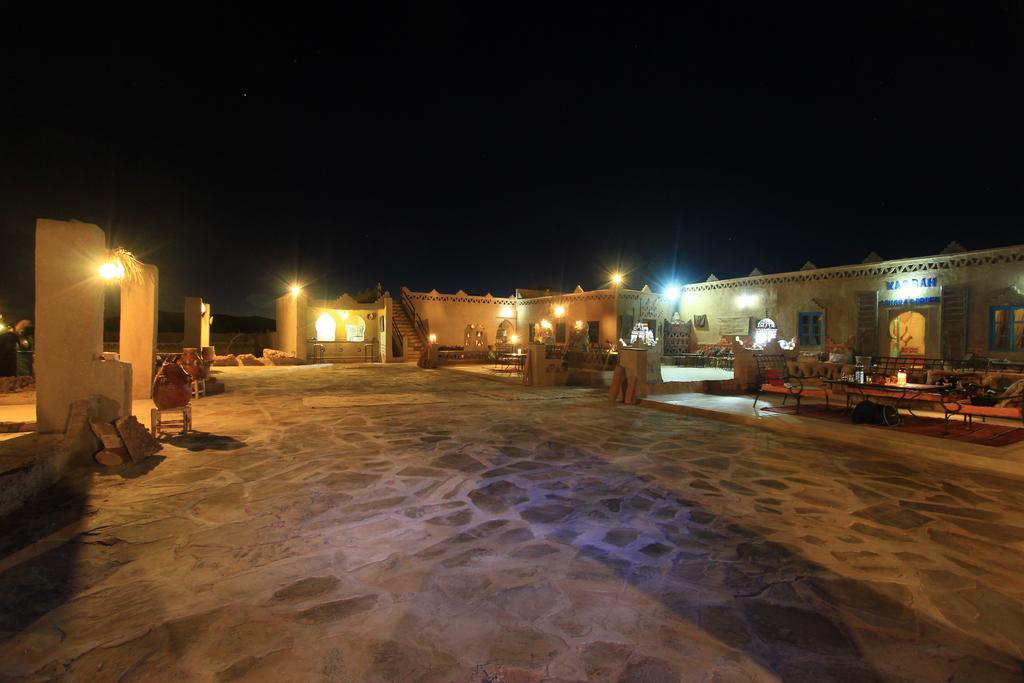 Auberge Sahara Garden Lac Yasmins Exteriör bild