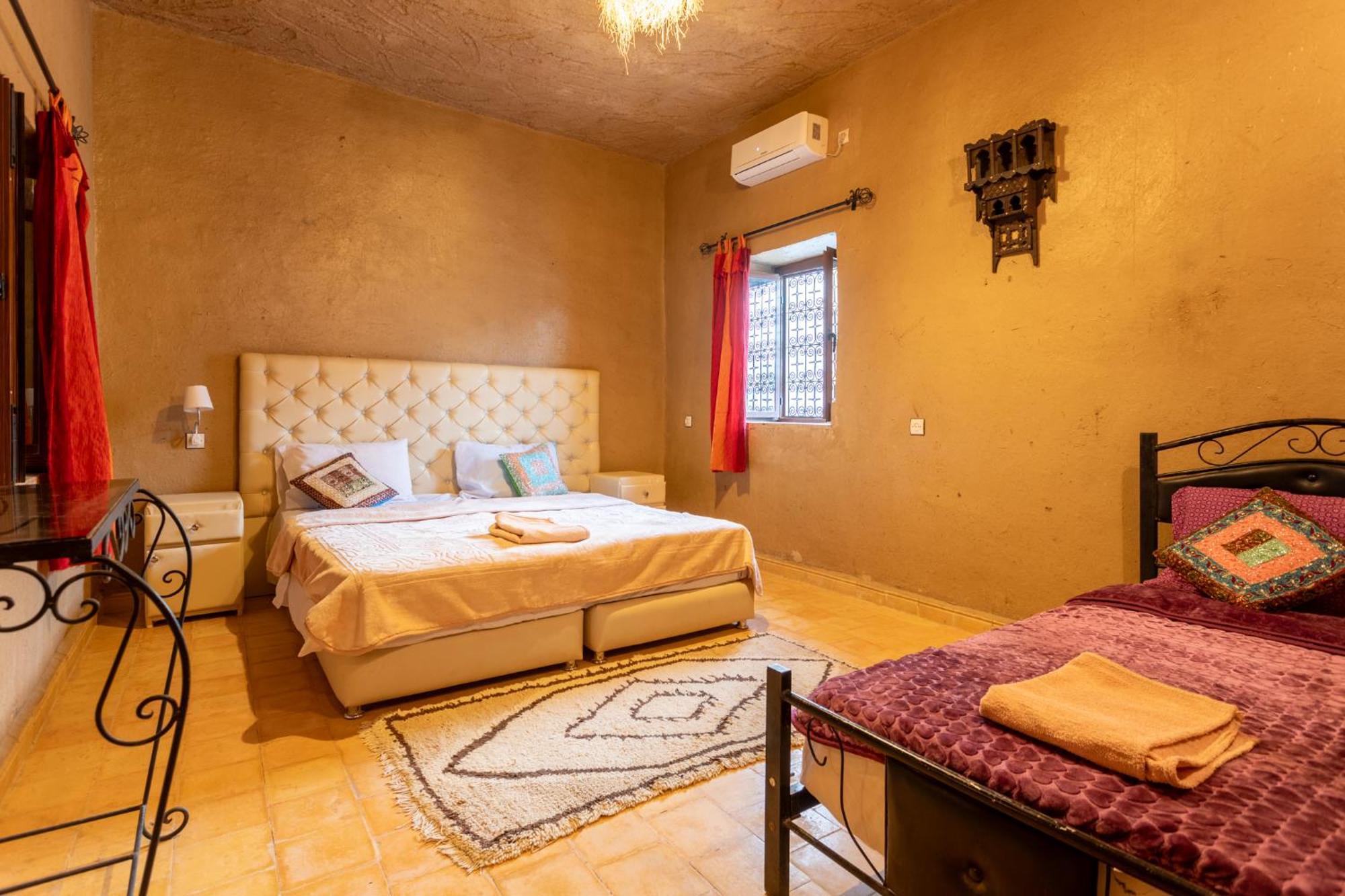 Auberge Sahara Garden Lac Yasmins Exteriör bild