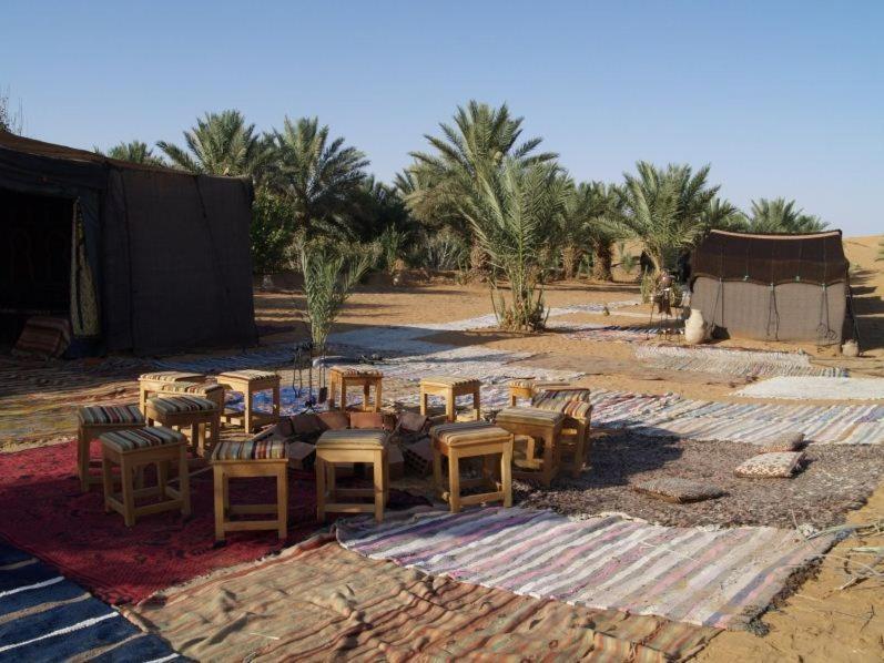 Auberge Sahara Garden Lac Yasmins Exteriör bild