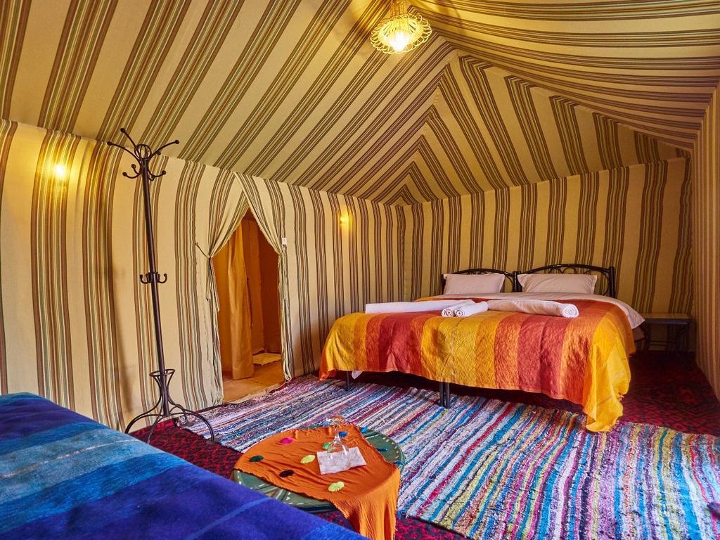 Auberge Sahara Garden Lac Yasmins Exteriör bild